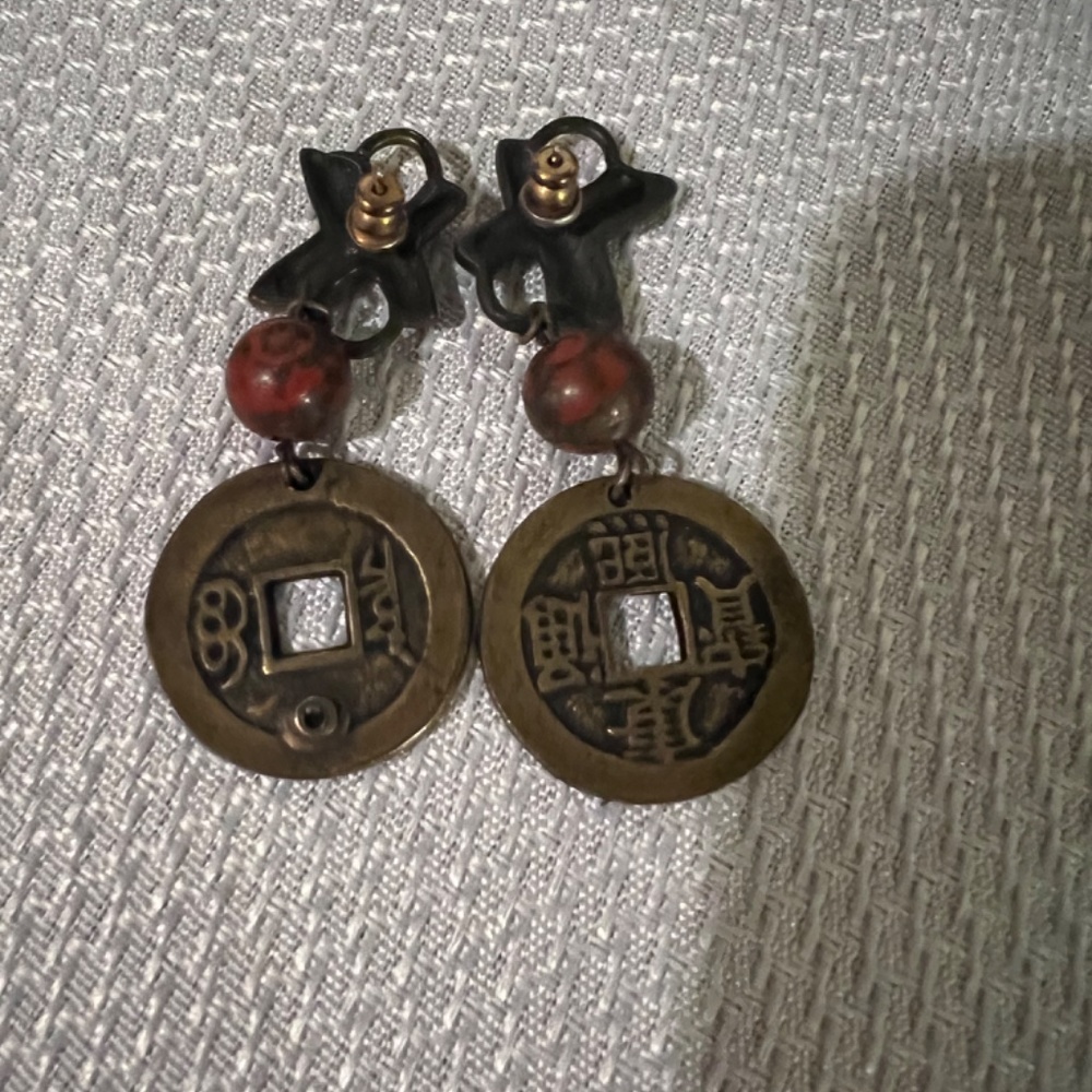 Earrings - Picture 3 of 4